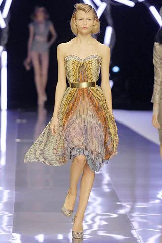 Look 10